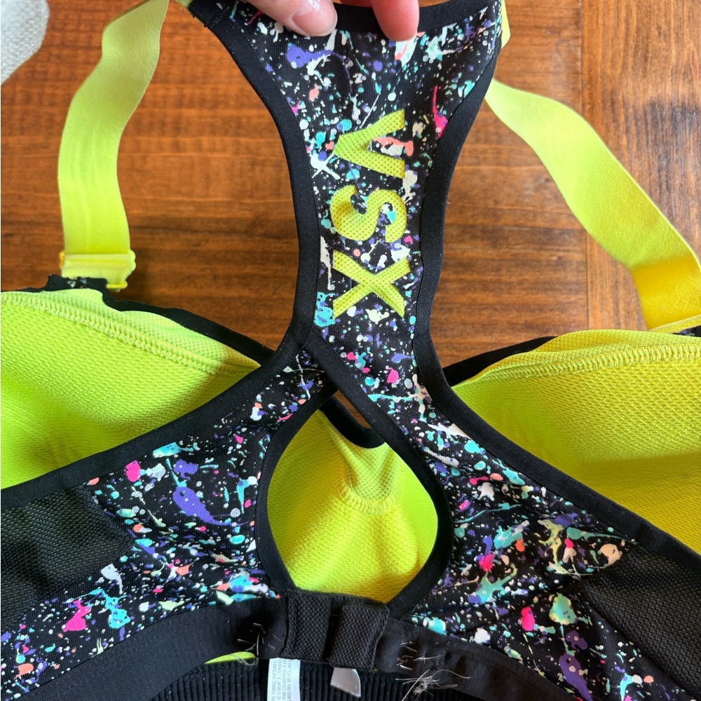 Victoria’s Secret Sport Bra - Picture 2 of 4
